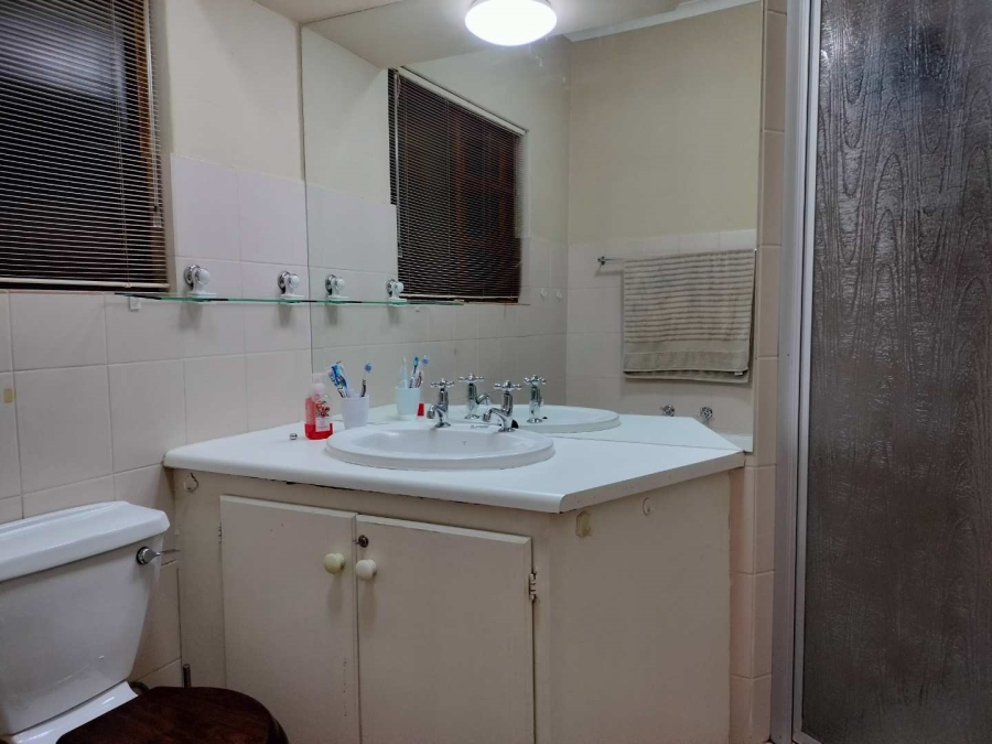 2 Bedroom Property for Sale in Langenhovenpark Free State